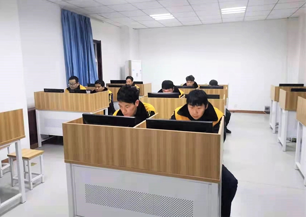 全員考試.jpg
