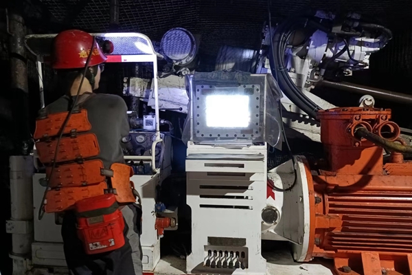 施工現(xiàn)場.jpg