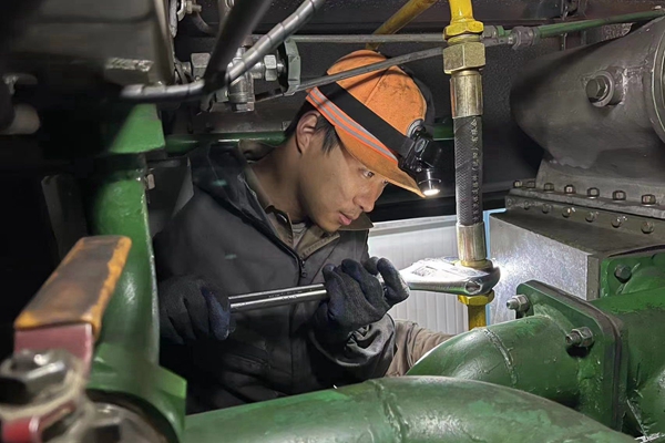 機車檢修工_副本.jpg