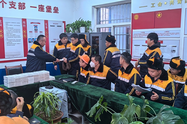 發放手套_副本.jpg
