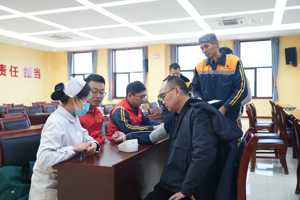 開展健康義診_副本.jpg