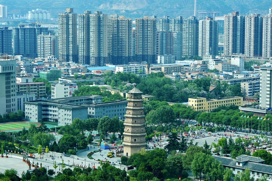 遠眺彬州市