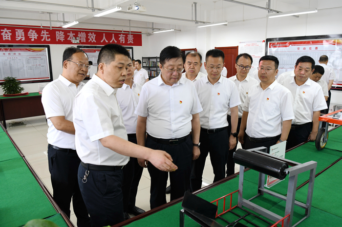 2——孟村礦黨員創新攻關成果展_副本.jpg