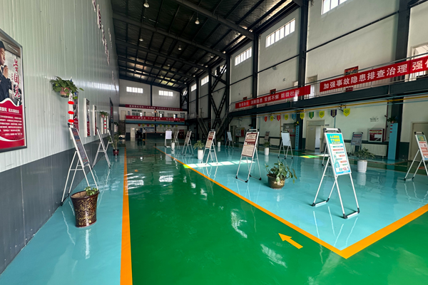 環(huán)境衛(wèi)生時時潔凈——《標準化機修車庫》_副本.png