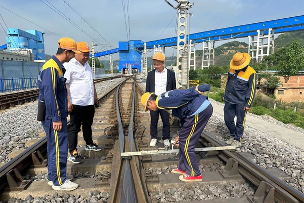 1724309598183670.jpg 線路安全巡查.jpg