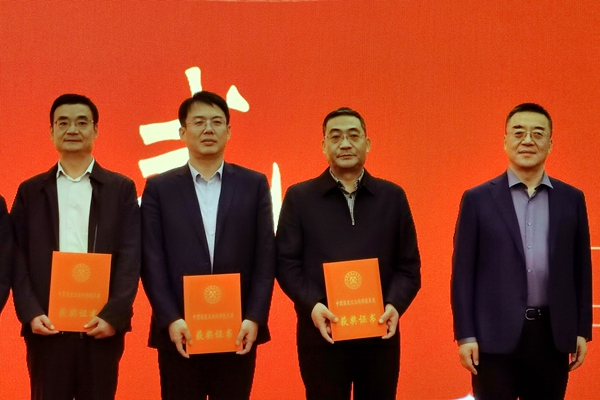 焦總領(lǐng)獎(jiǎng)_副本.jpg