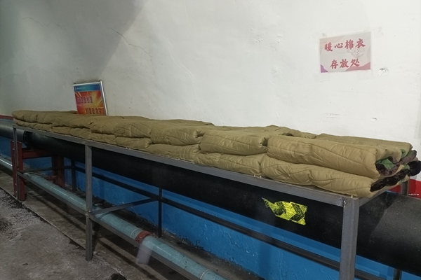 2.軍大衣_副本.jpg