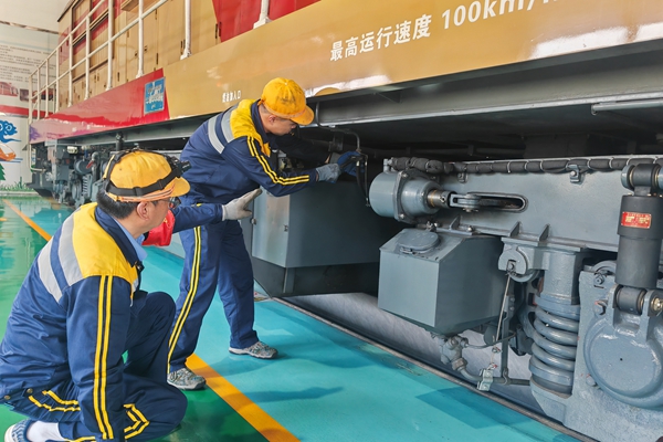 機(jī)車檢查_(kāi)副本.jpg