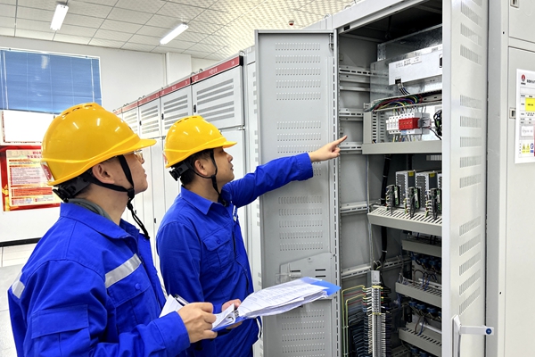 室內(nèi)設備巡查_副本.jpg